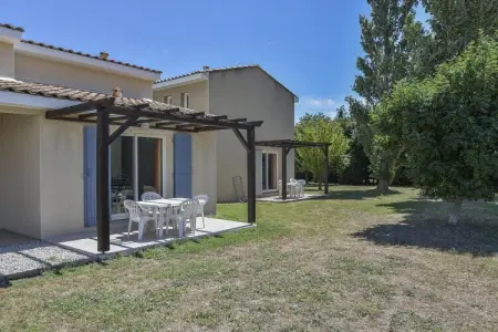 Maison 2 pièces près d'Avignon avec piscine et terrasse : photo 15