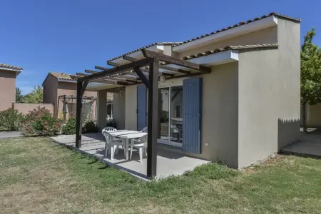 Location maison à SAINT SATURNIN LES AVIGNON (VAUCLUSE), Appartement accessible pour quatre personnes en Provence