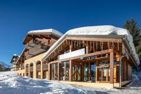 Location appartement à La Léchère, Séjour en terrasse pour 3 personnes au village de Doucy