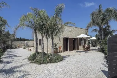 Location appartement à Marina di Mancaversa, Spacieuse villa côtière italienne de 6 chambres