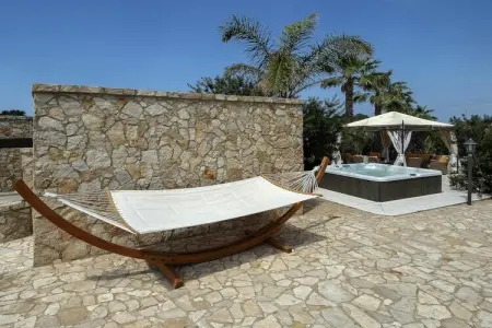 Villa Arianna – 15 personnes, piscine et jacuzzi : photo 38