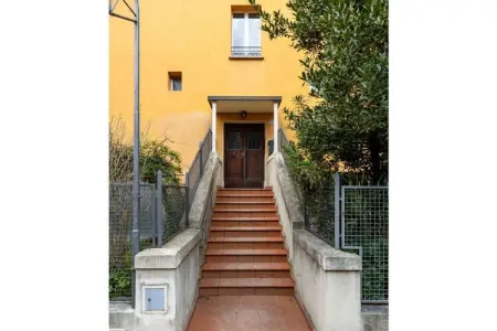 Location maison à Bologna, Appartement à Bologne avec parking