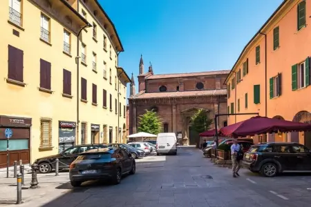 Location maison à Bologna, Appartement à Bologne avec Parking