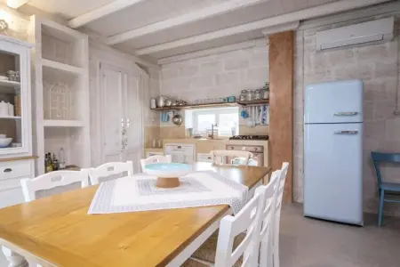 Trullo avec piscine privée à Torre Suda : photo 13