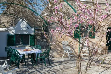 Location villa à Martina Franca, Style et détente dans un trulli