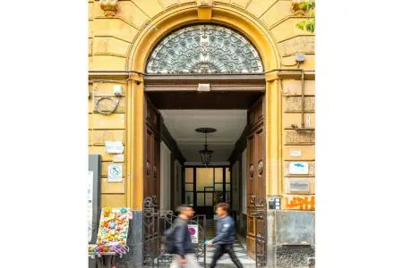 Location maison à Napoli, Appartement à Naples avec balcon