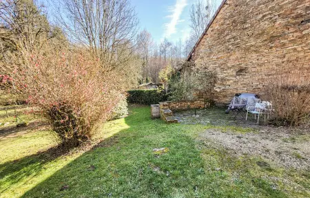 Maison en pierre avec jardin à Saint-Yrieix-la-Perche : photo 2