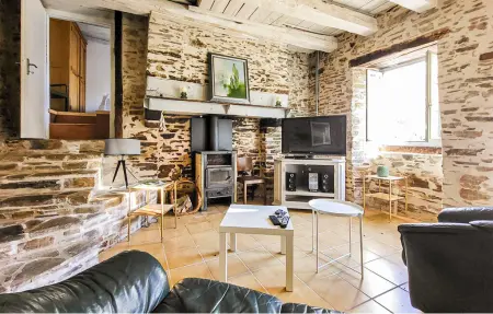 Maison en pierre avec jardin à Saint-Yrieix-la-Perche : photo 4