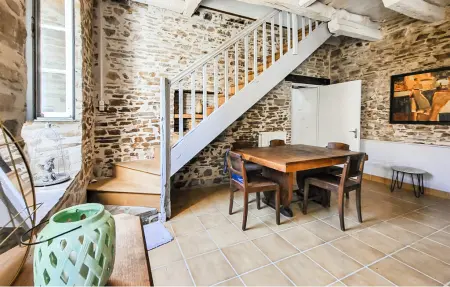 Maison en pierre avec jardin à Saint-Yrieix-la-Perche : photo 5
