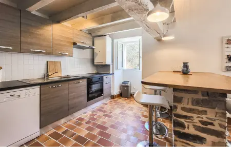Maison en pierre avec jardin à Saint-Yrieix-la-Perche : photo 6