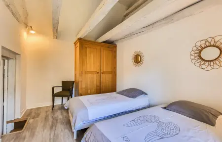 Maison en pierre avec jardin à Saint-Yrieix-la-Perche : photo 17