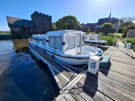 Bateau séjour en bord de Mayenne - 9 pers., Bateau Chenillé Changé 9 personnes