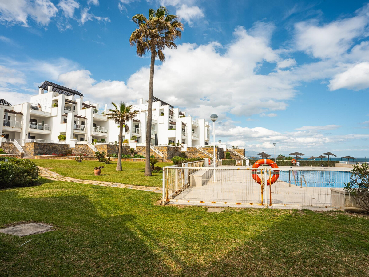 Maison de ville 2 niveaux, accès piscine et mer à Casares - Photo 1