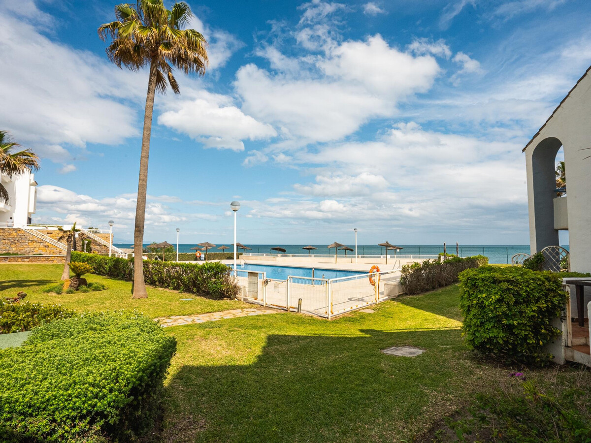 Maison de ville 2 niveaux, accès piscine et mer à Casares - Photo 14