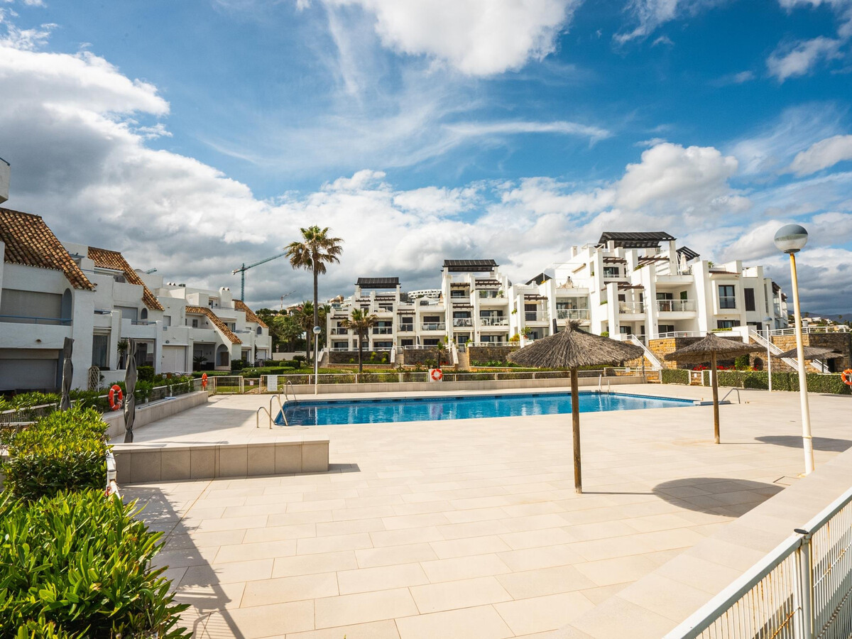 Maison de ville 2 niveaux, accès piscine et mer à Casares - Photo 18