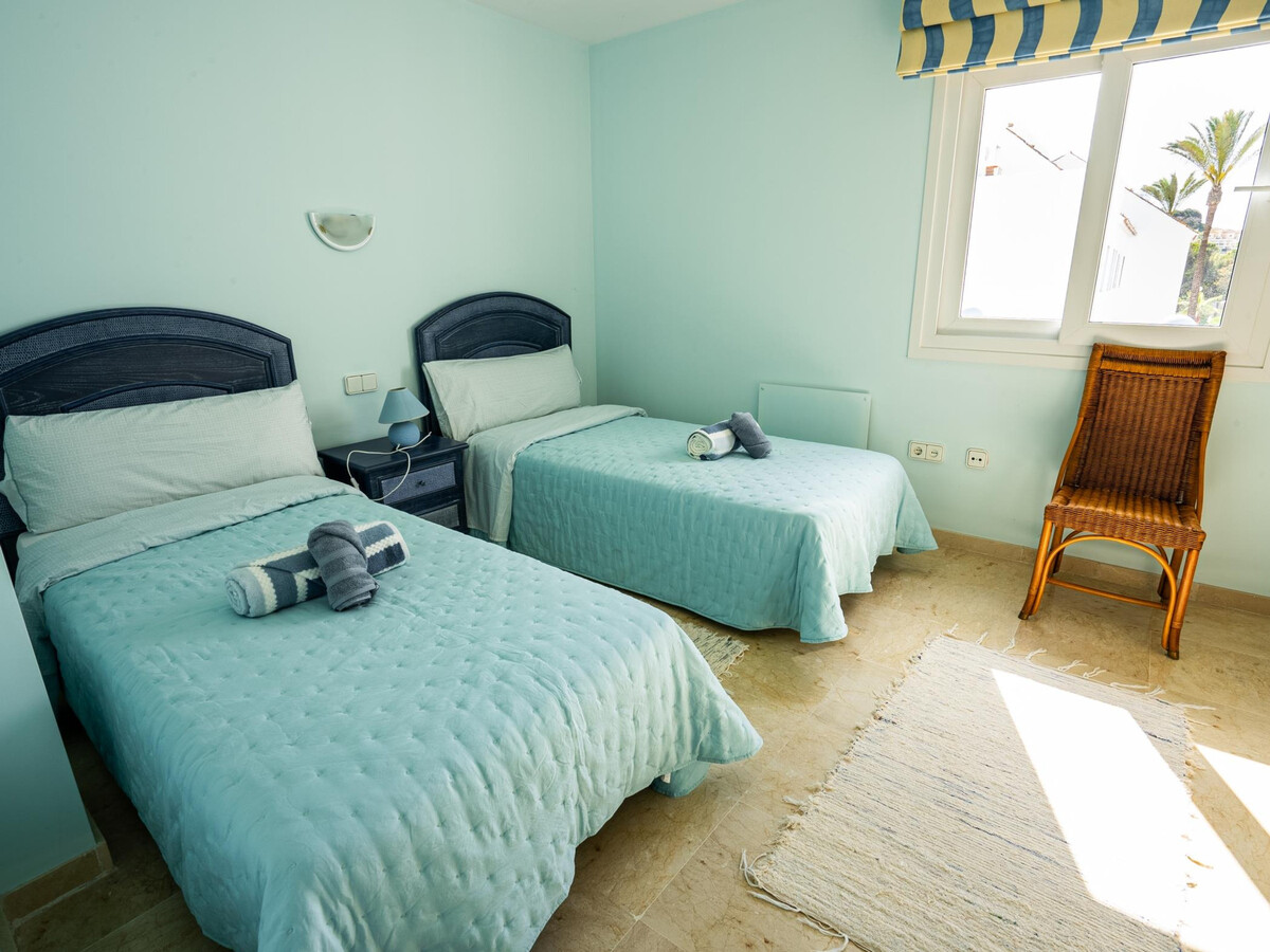 Maison de ville 2 niveaux, accès piscine et mer à Casares - Photo 24