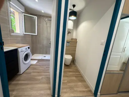 Studio 24 m² avec loggia, clim et parking à Fréjus : photo 5