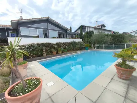 Location villa à Saint Jean de Luz, Villa avec piscine - 4 pers.
