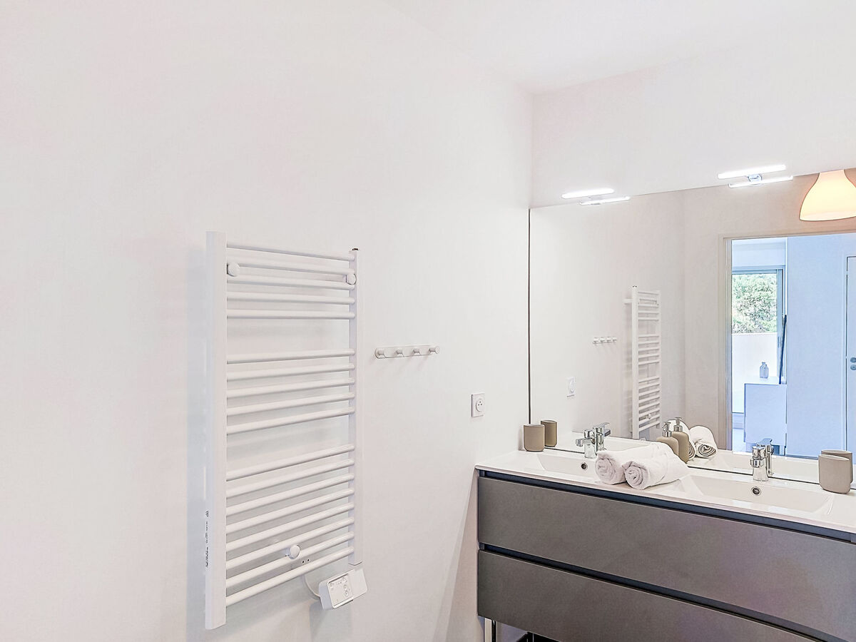 Apt Florea Parc - Antibes, 2 ch, terrasse 40 m² - Photo 20