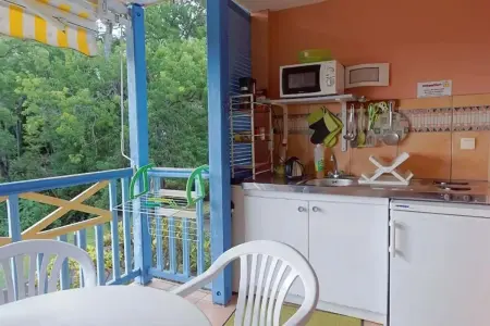 Studio vue mer avec balcon privé à Sainte-Anne, Martinique : photo 5