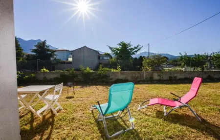 Studio 25m² pierres avec jardin, 300m plage : photo 2