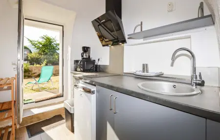 Studio 25m² pierres avec jardin, 300m plage : photo 3