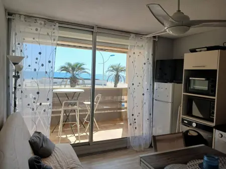 Appartement face mer avec terrasse, clim et parking : photo 2