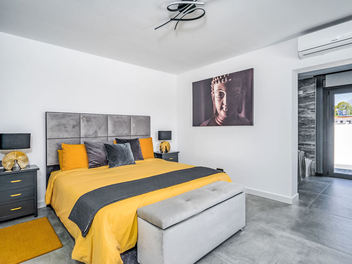 Villa Tzuki, 3 chambres avec piscine à Estepona - Photo 5