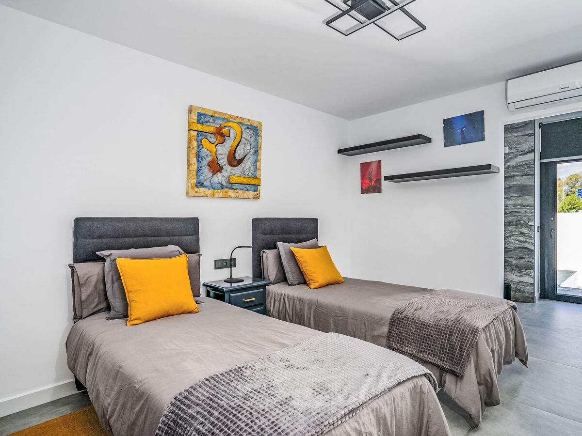 Villa Tzuki, 3 chambres avec piscine à Estepona - Photo 19