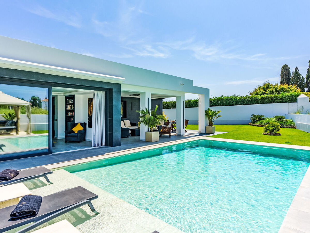 Villa Tzuki, 3 chambres avec piscine à Estepona - Photo 24