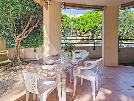Apt Nautica avec terrasse et vue port à Fréjus : photo 2