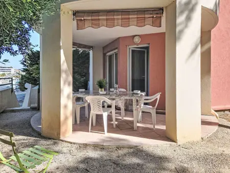 Apt Nautica avec terrasse et vue port à Fréjus : photo 22