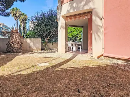 Apt Nautica avec terrasse et vue port à Fréjus : photo 24