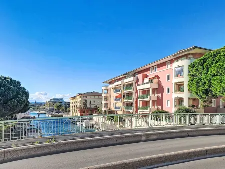 Apt Nautica avec terrasse et vue port à Fréjus : photo 27