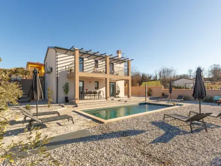 Villa Lumine Divina, maison 6 pers. piscine privée Višnjan