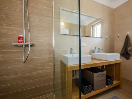 Villa Bramasole Lun – 5 chambres, piscine privée : photo 40