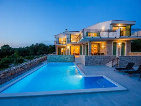 Villa Bramasole Lun – 5 chambres, piscine privée : photo 48