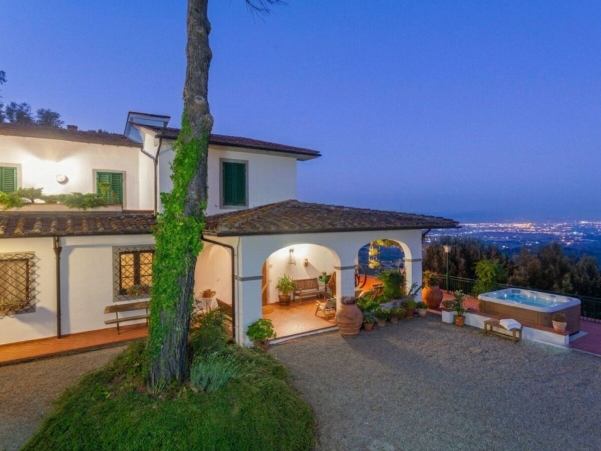 Villa Leonardo da Fornia – 12 pers., piscine, Carmignano - Photo 2