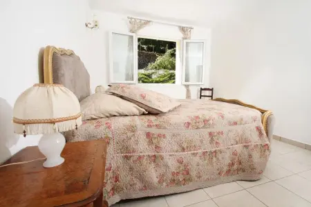 Villa avec piscine privée à Saint-Sernin, 3 chambres, 7 personnes : photo 5