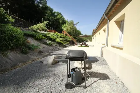 Villa avec piscine privée à Saint-Sernin, 3 chambres, 7 personnes : photo 9