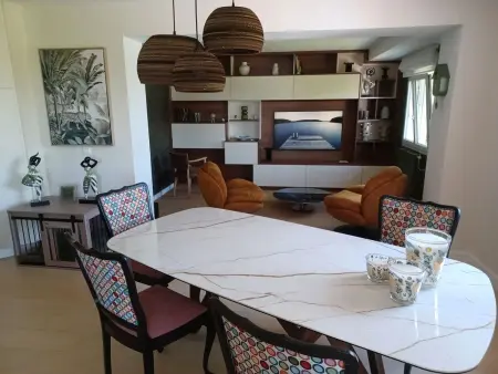 Maison avec jardin clôturé et terrasse à Verdun, 4 chambres : photo 5