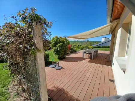 Maison avec jardin clôturé et terrasse à Verdun, 4 chambres : photo 13