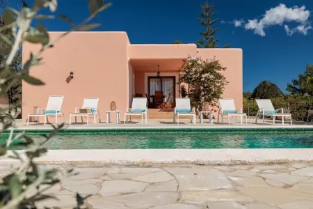 Villa Miquela à Sant Carles : piscine et vue mer