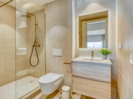 Appartement moderne vue port d'Estepona, 1 chambre : photo 16