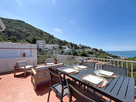 Appartement avec climatisation et parking - 4 pers. : photo 2