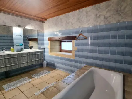 Gîte 15 pers. avec piscine privée à Saint-Hilaire : photo 17