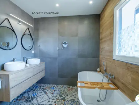 Villa Vica : 24 pers., 8 chambres, piscine chauffée : photo 19