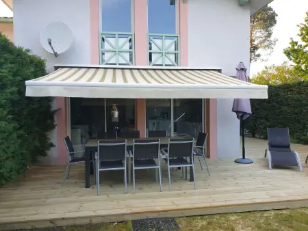 Duplex Biscarrosse : jardin clos, terrasse et parking privé : photo 10