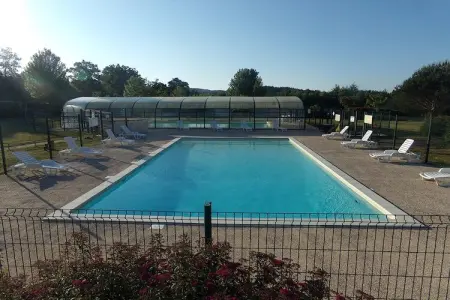 Location maison à Beynat, Cottage famille Corrèze, piscine