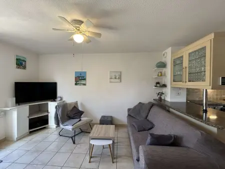 Location appartement à Narbonne, Appartement lumineux, clim - 4 pers, vue piscine